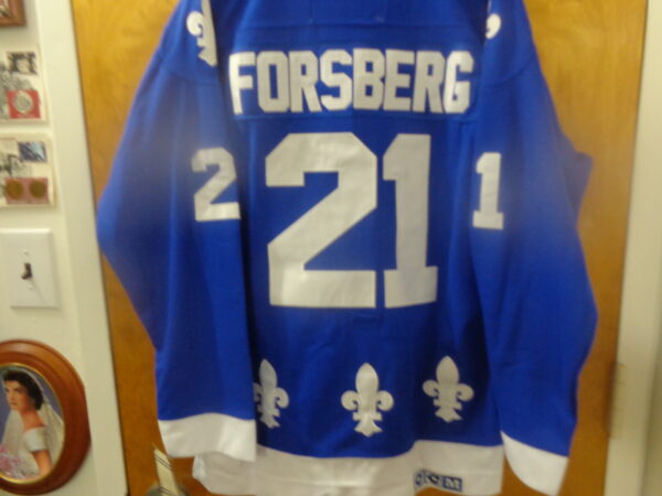 DSC00309 Colorado Avalanche/Quebec Nordiques #21 HOF'er Peter Forsberg VTG Navy Jersey