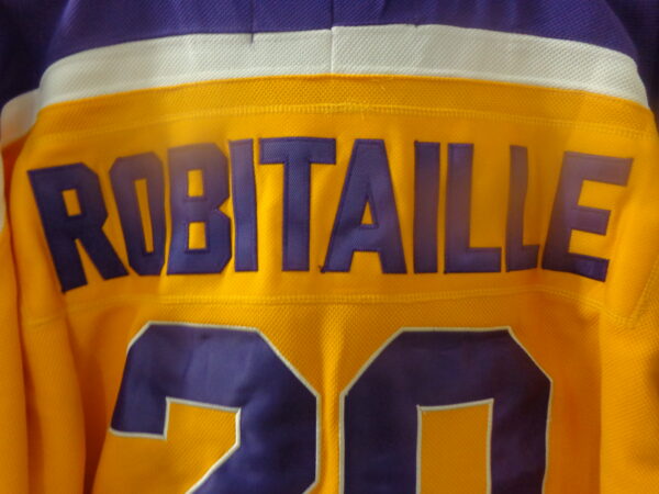 DSC00152 Los Angeles Kings Hall of Famer #20 Luc Robitaille Vintage Jersey